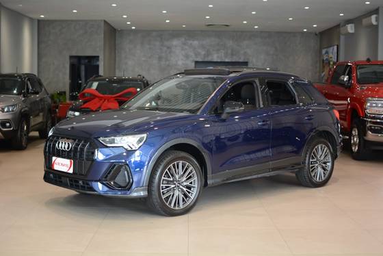 AUDI Q3 2.0 40 TFSI GASOLINA PERFORMANCE BLACK QUATTRO TIPTRONIC AUDI Q3 2.0 40 TFSI GASOLINA PERFORMANCE BLACK QUATTRO TIPTRONIC